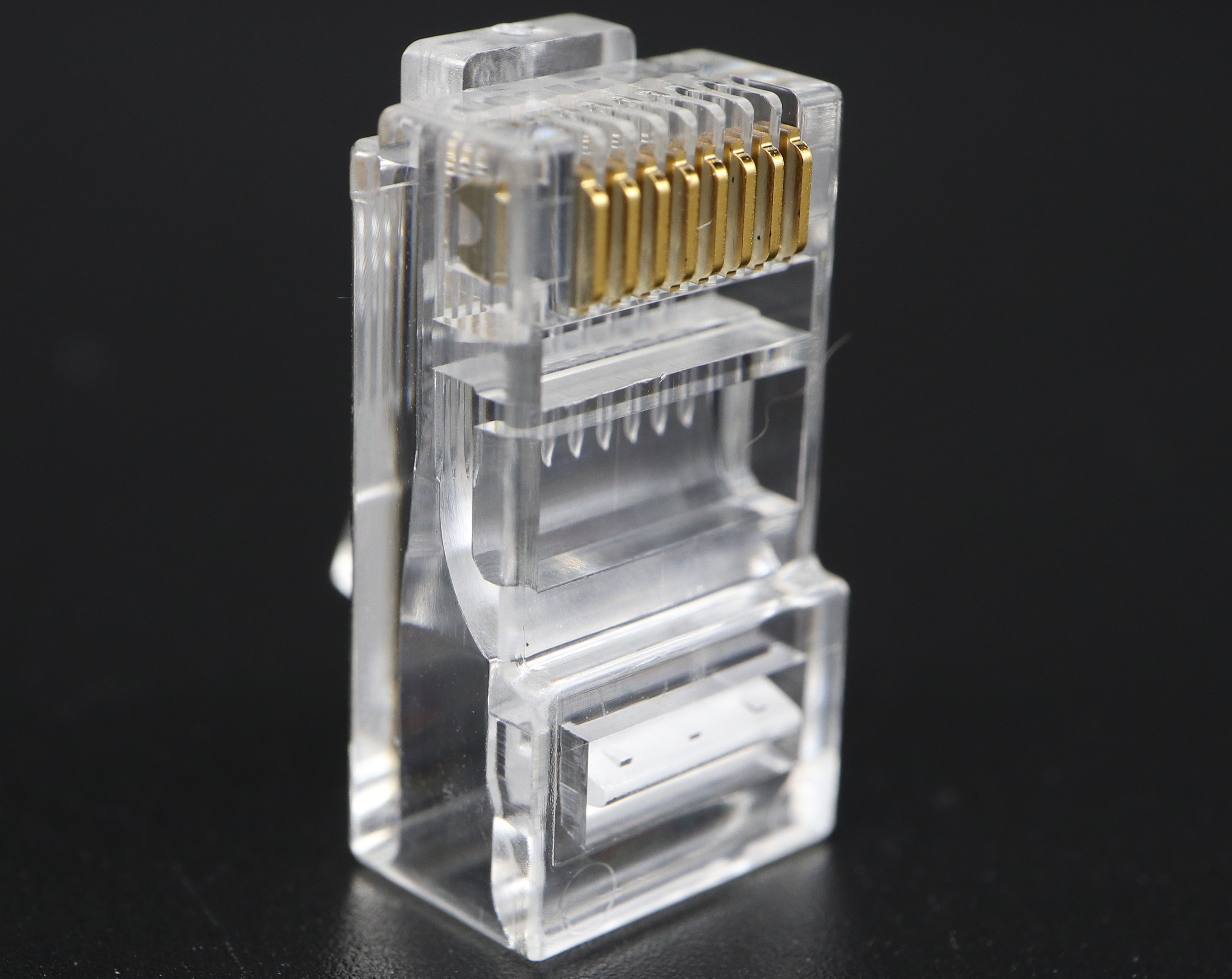 P8-006 - RJ45 Modular Plug Cat.5E 8P8C-F UTP - Plug Master Industrial Co., Ltd.